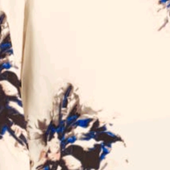 Vince Camuto Floral Bell Sleeve Blouse sz L - Picture 2 of 4